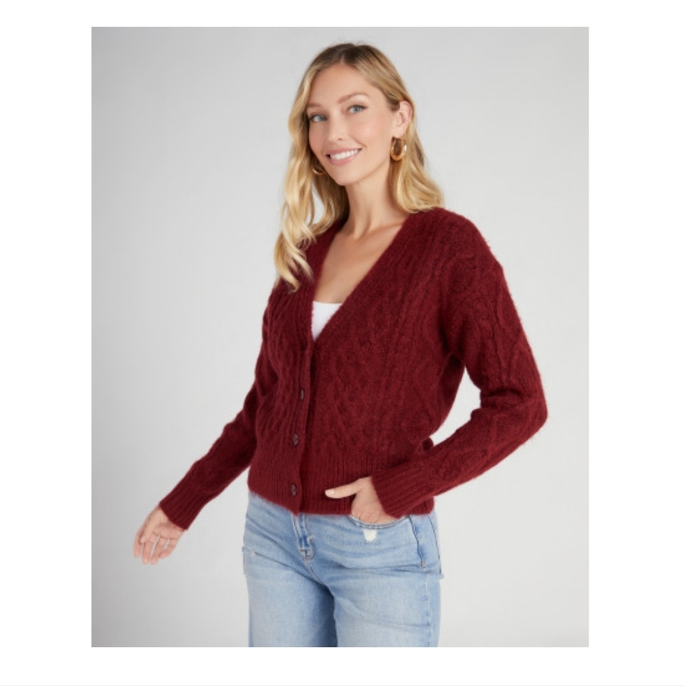 Cable Knit Cardigan Size: M (6-8)|Color: Burgundy